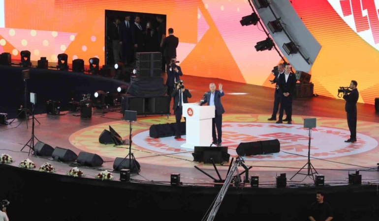 Cumhurbaşkanı Erdoğan’dan gençlere: "Kifayetsizlere asla prim vermeyin"
