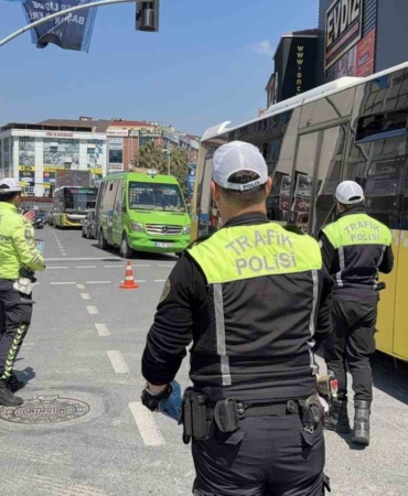 Arnavutköy’de Trafik Haftası’nda anlamlı uygulama: Ceza değil bilinçlendirme yapıldı