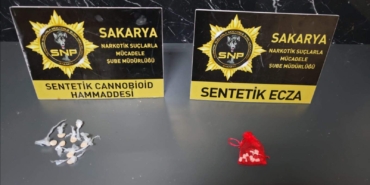 Uyuşturucu ile yakalanan sokak satıcısı tutuklandı