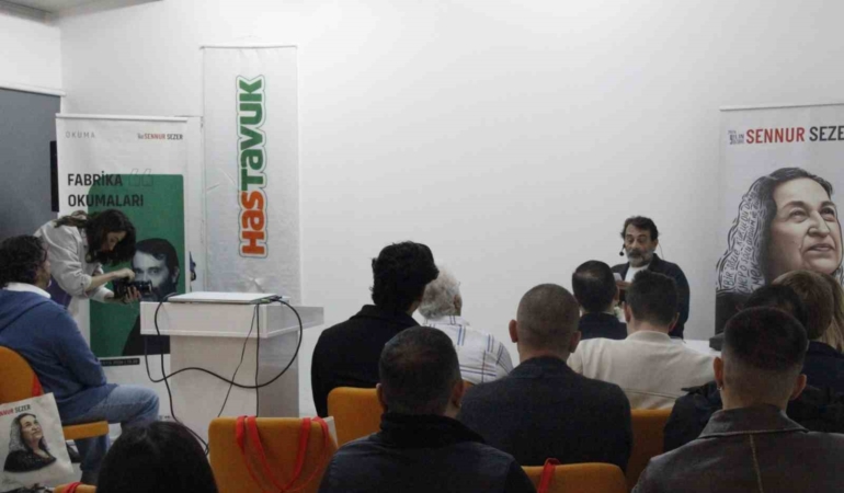 “Sanatçılar Sennur Sezer Okuyor” etkinliğinin konuğu Arif Pişkin oldu
