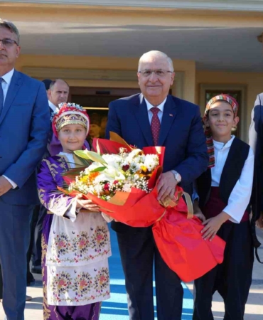Milli Savunma Bakanı Güler Edirne’de