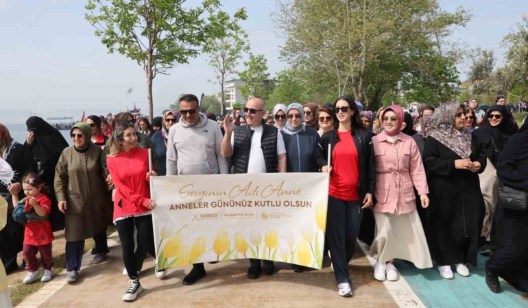 Darıca’da Anneler Günü yürüyüşü düzenlendi