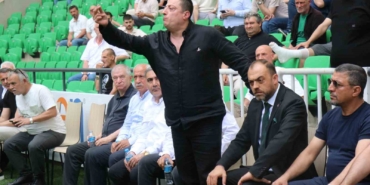 Sakaryaspor kongresinde arbede: Seçim ertelendi