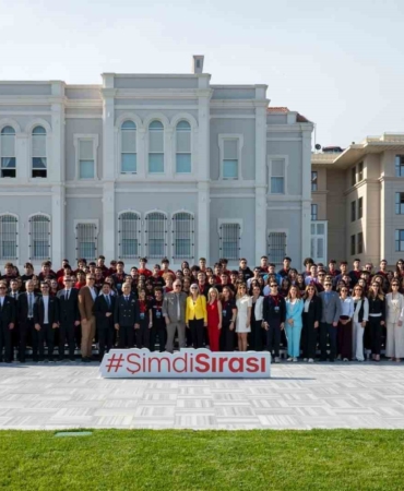 Dünyanın prestijli üniversitelerinden tam bin 448 kabul