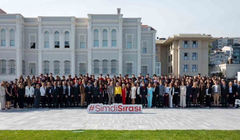 Dünyanın prestijli üniversitelerinden tam bin 448 kabul