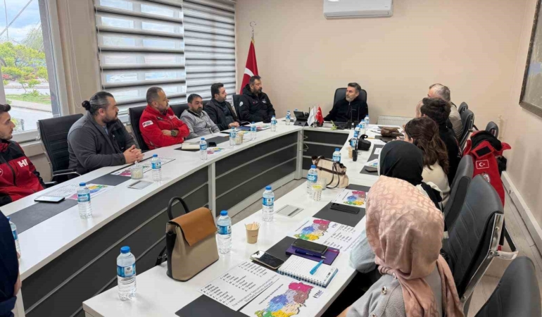 Afetlerde kesintisiz haberleşme için telsiz eğitimi verildi