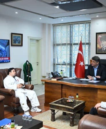 Başkan Kocaman’dan Kartepeli yıldızlara tam destek