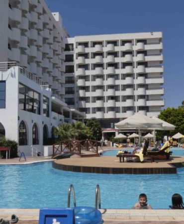 Bayramın dördüncü gününde turistik oteller doldu taştı