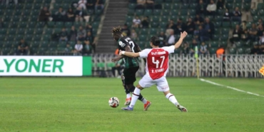 Trendyol Süper Lig: Kocaelispor: 0 - Fatih Karagümrük: 0 (İlk yarı)