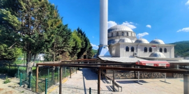 İbadethaneler bayrama hazırlanıyor