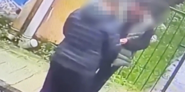Kamera karşısında uyuşturucu satan zehir taciri yakalandı