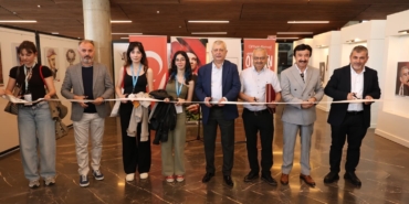Uluslararası Orhan Kemal Karikatürleri Sergisi Osmangazi’de açıldı