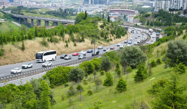 Kocaeli geçişinde Anadolu’dan Avrupa’ya bayram dönüş trafiği akıcı ilerliyor