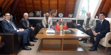 Başkan Şadi Özdemir’den Bursaspor’a tebrik ziyareti