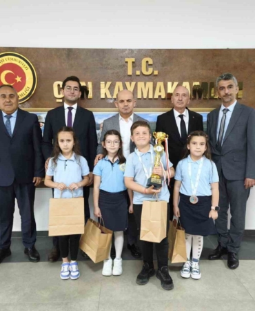 Çan Cumhuriyet İlkokulu Öğrencileri Akıl Zeka Oyunlarında Türkiye Finallerine Katıldı