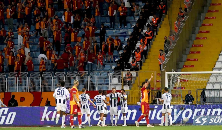 Trendyol Süper Lig: Kasımpaşa: 1 – Galatasaray: 0 (İlk yarı)