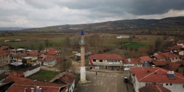 Camisiz minare köyün sembolü oldu