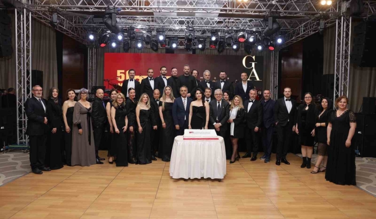 Bursa’da mesleğin duayeni içmimarlara ödül