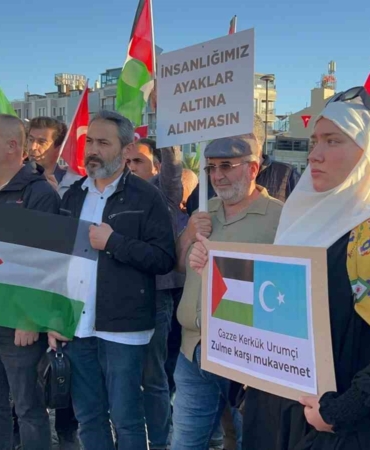 Çanakkale’de Sumud Filosu’ndaki aktivistlere destek gösterisi
