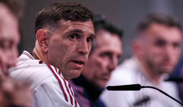 Emiliano Martinez: "Beraber mücadele ettiğimizde herkesi yenebiliriz"