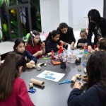 Minikler bilim ve çevre temalı atölyelerde eğlenirken öğrenecek