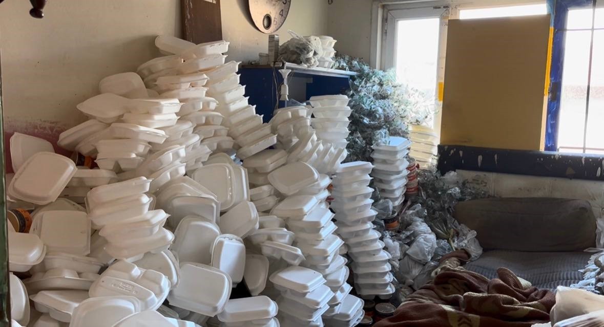 Çöp evde bitkin halde bulunan adamın yeni hali şaşırttı