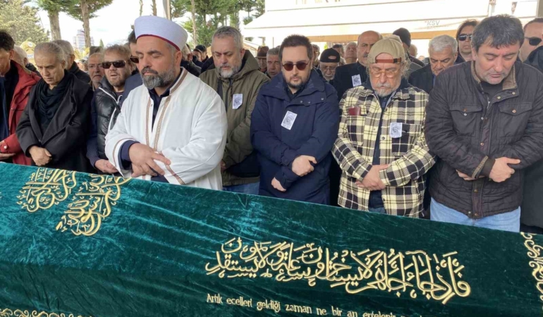 Sanatçı Tülay Özer son yolculuğuna uğurlandı