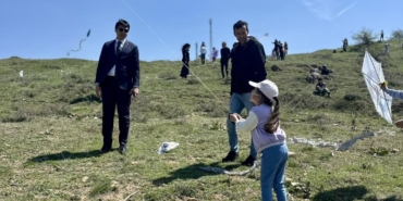 Bilecik’te gökyüzü uçurtmalar ile renklendi