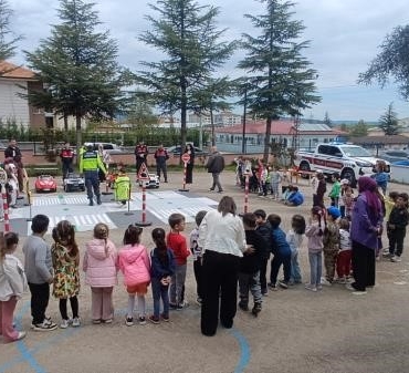 Pazaryeri’nde trafik bilinci küçük yaşta başladı