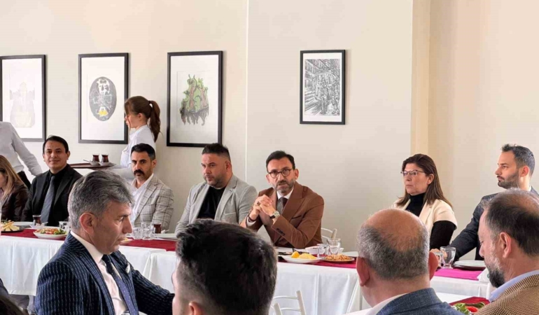 Burhaniye’de danışma kurulu toplantısı düzenlendi