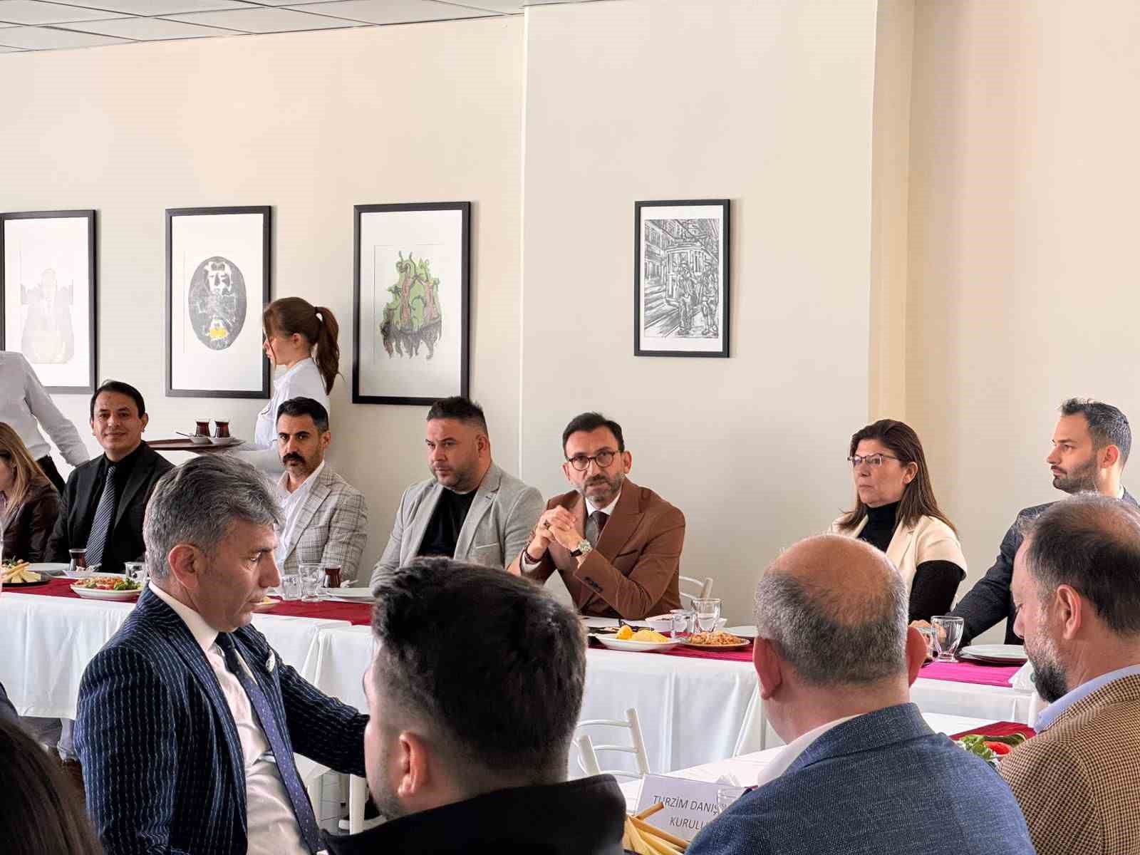 Burhaniye’de danışma kurulu toplantısı düzenlendi