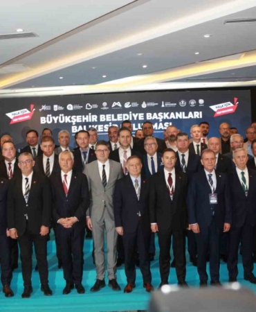 CHP’li Büyükşehir Belediye Başkanları Balıkesir’de buluştu