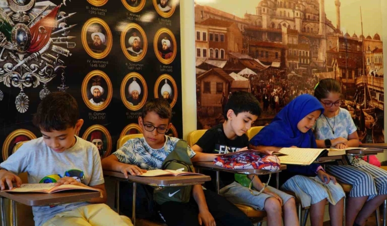 Kağıthane’de çocuklara uygulamalı eğitim veren ‘Yaşam Beceri Atölyeleri’ sürüyor