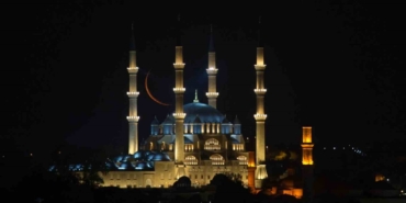 Selimiye’de hilalli sabah, objektiflere yansıdı