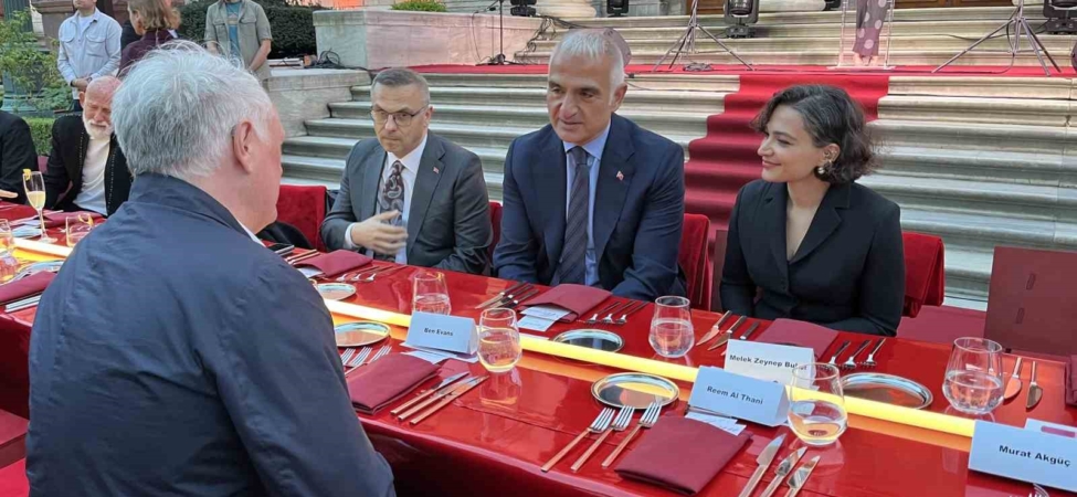 Bakan Ersoy: "İstanbul tarih boyunca yalnızca bir şehir değil, tasarımın, mimarinin ve zanaatın merkezi olmuştur"