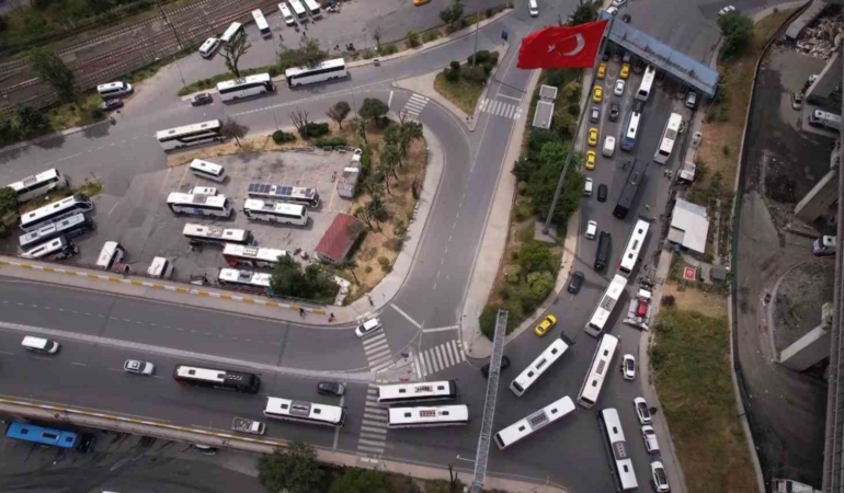 15 Temmuz Demokrasi Otogarı’nda bayram yoğunluğu havadan görüntülendi