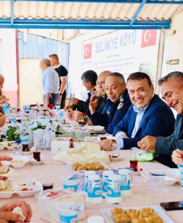 Vali Sözer Hıdırellez şenliklerinde vatandaşlarla buluştu