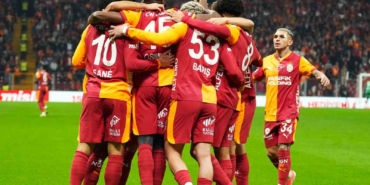 Galatasaray taraftarı önünde şampiyonluğunu ilan etmek istiyor
