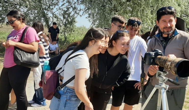Lise öğrencilerinden sulak alan temizliği