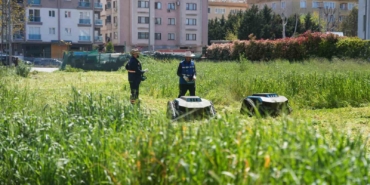 Tuzla’da robotlu çim biçme dönemi başladı