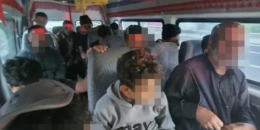 Durdurulan araçtan 15 düzensiz göçmen çıktı: Sürücü cezaevine gönderildi