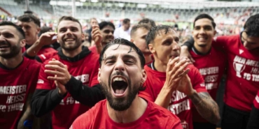 Avrupa futbolunda bu sezon on yıllarca süren şampiyonluk hasretleri bitti