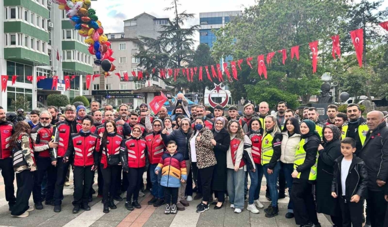 Lösemiyi yenen Alparslan için gökyüzüne balon bıraktılar