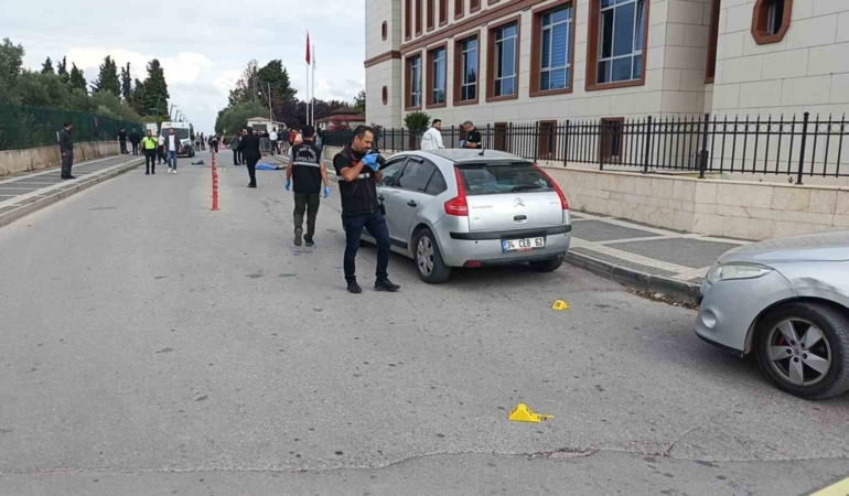 Yalova’da adliye önündeki cinayetin kan donduran görüntüleri ortaya çıktı
