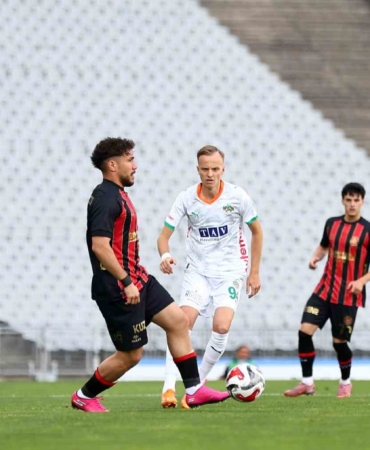Trendyol Süper Lig: Fatih Karagümrük: 0 - Corendon Alanyaspor: 0 (Maç devam ediyor)