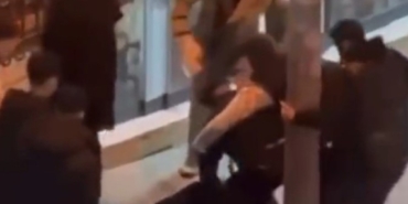 Pendik’te darp anları kameraya yansıdı: 4 saldırgan 1 kişiyi hedef aldı