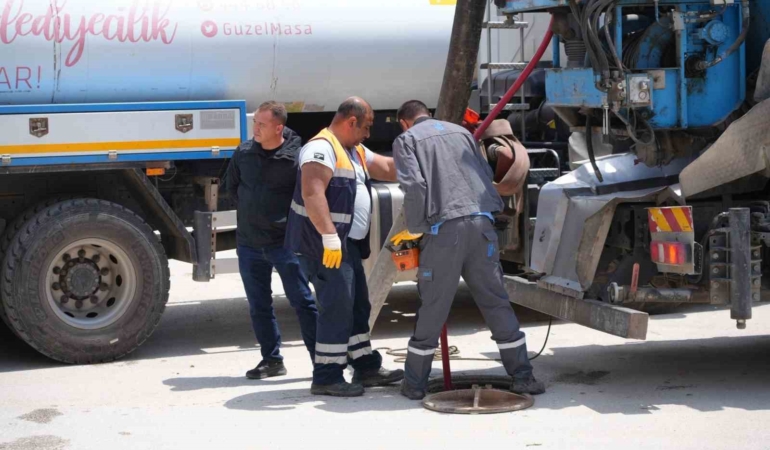 Bilecik’te kanalizasyon ve mazgal temizliği yapıldı