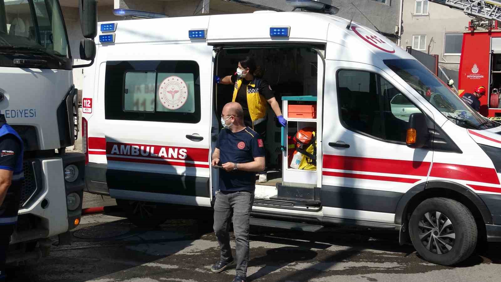 Pendik’te çıkan yangın korkuttu: 1 kişi dumandan etkilendi