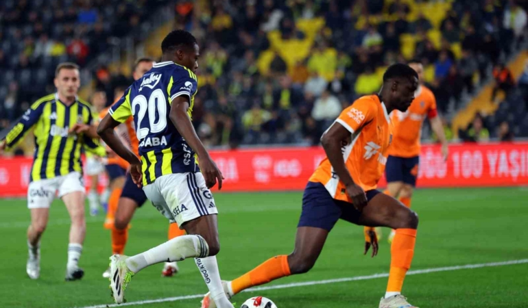 Trendyol Süper Lig: Fenerbahçe: 3 - RAMS Başakşehir: 1 (Maç sonucu)