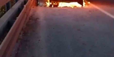 Otobanda seyir halindeki cip alev alev yandı